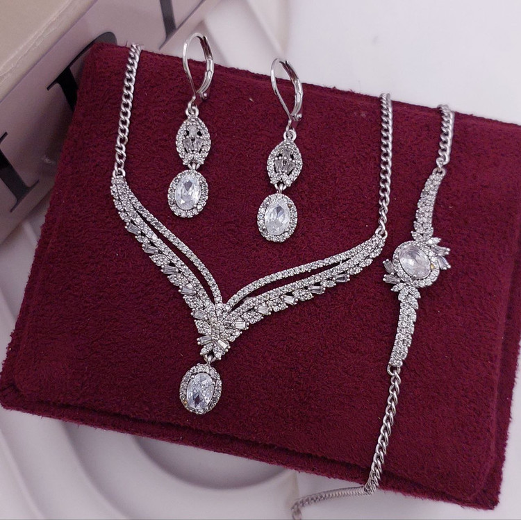 سرویس زنانه