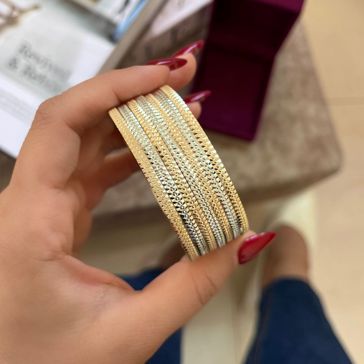 النگو طلا روس