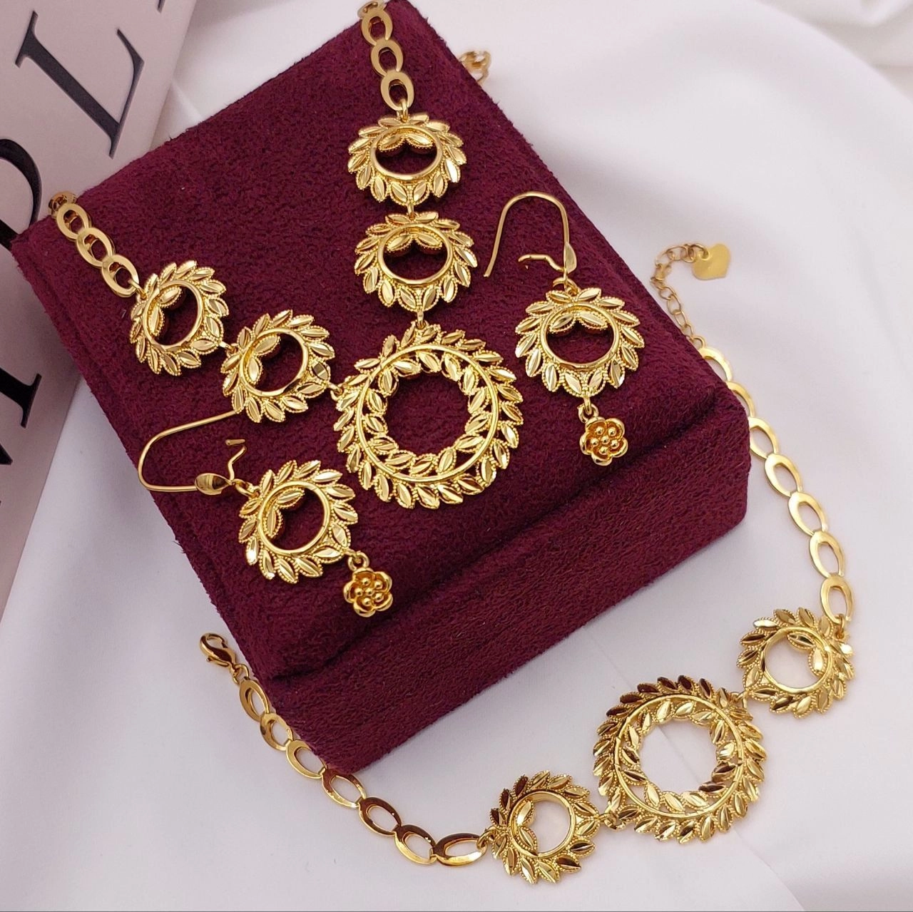 سرویس زنانه