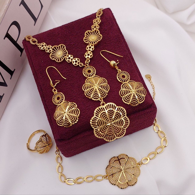 سرویس زنانه