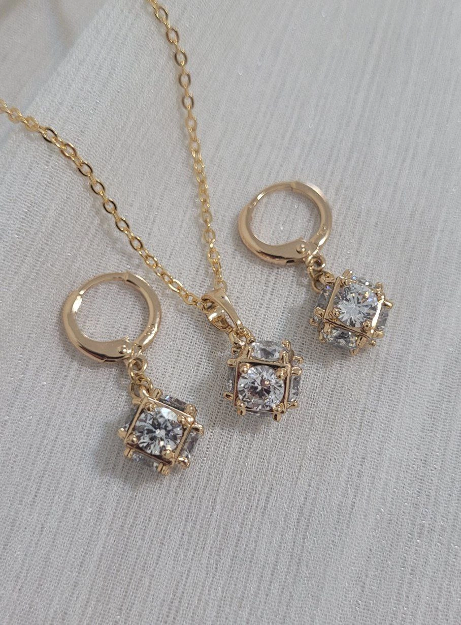 نیمست زنانه