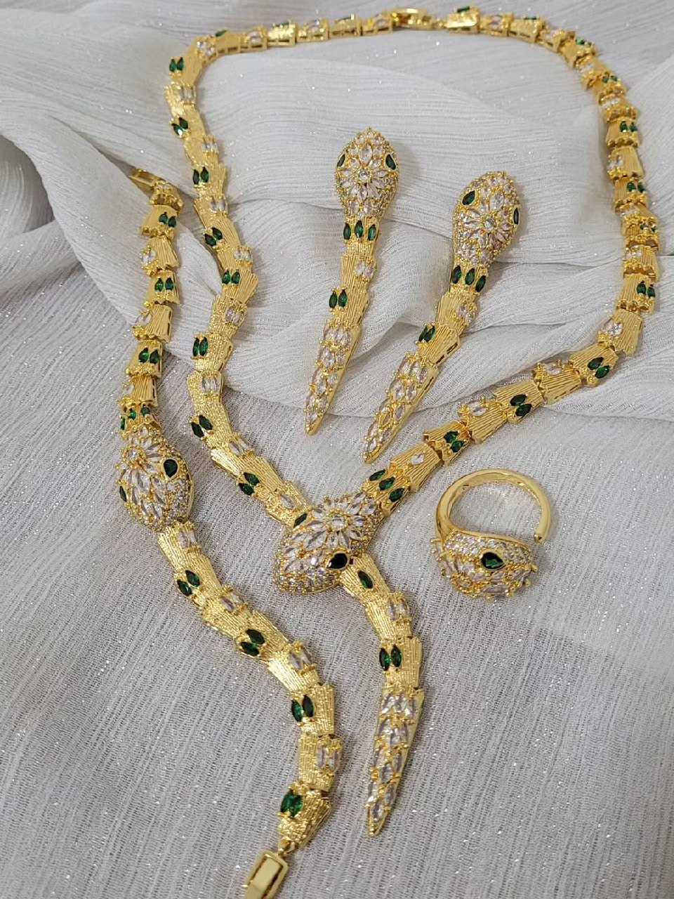 سرویس زنانه