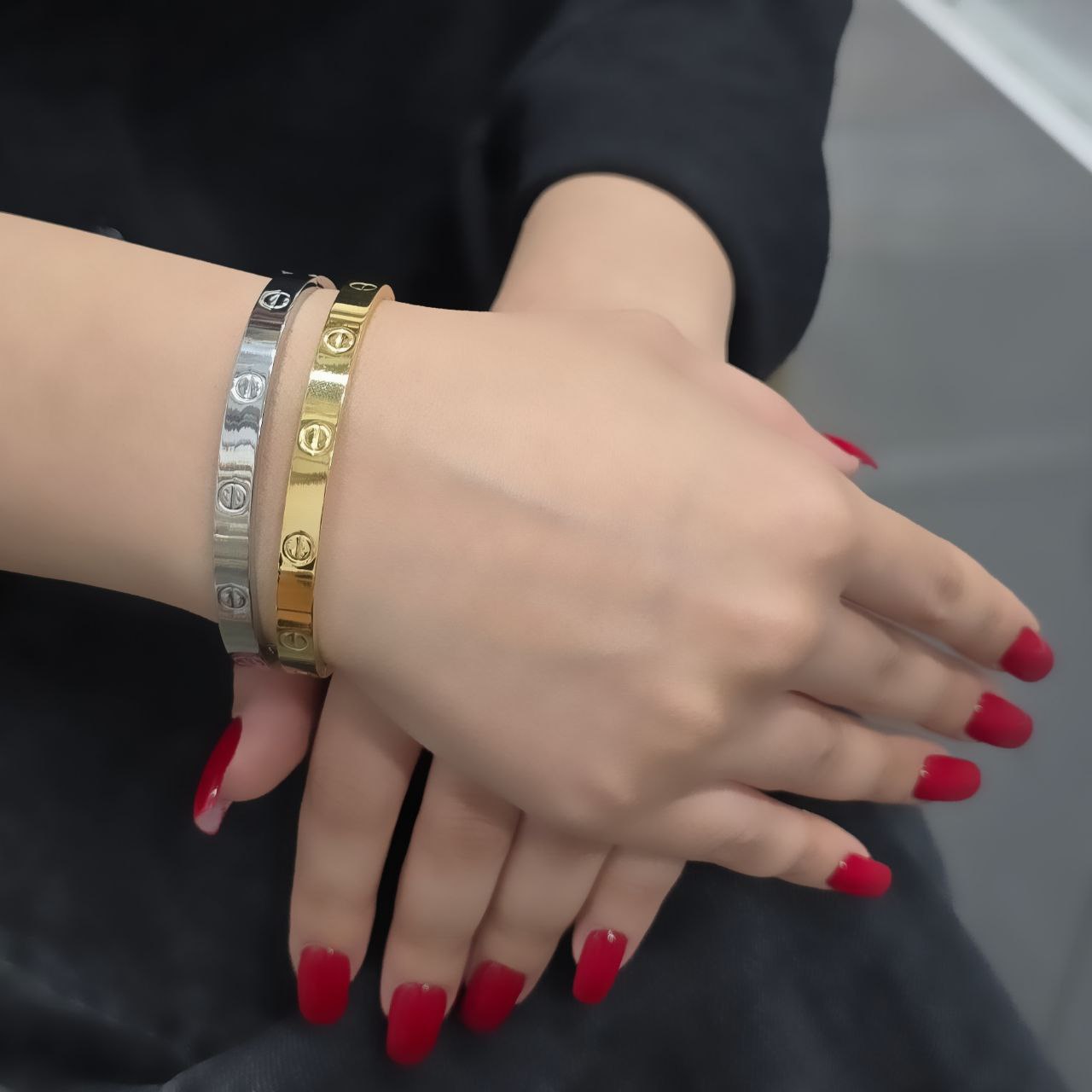 دستبند، بنگل کارتیر دخترانه