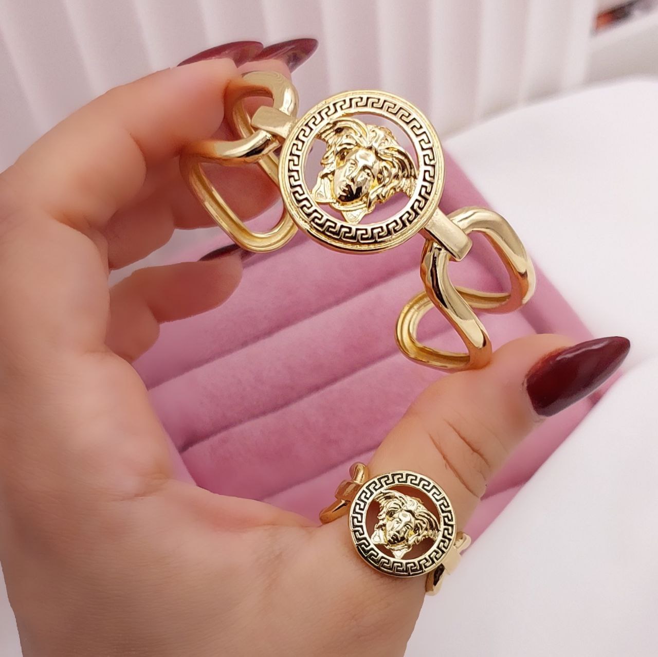 ست دستبند، انگشتر ورساچه زنانه