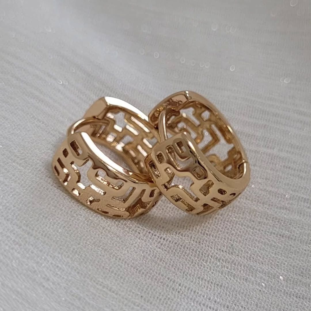 گوشواره ریز