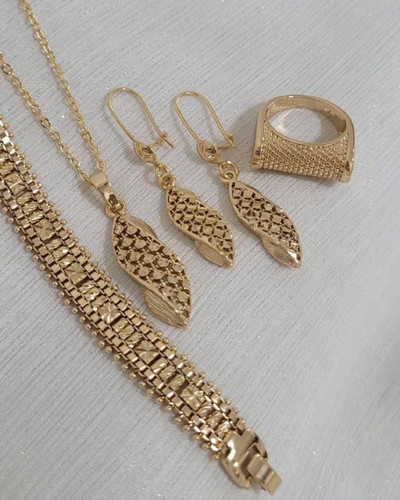 سرویس طرح طلای زنانه