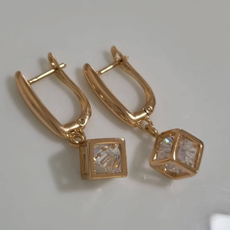 گوشواره آویز زنانه