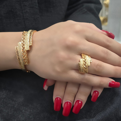 دستبند، انگشتر زنانه