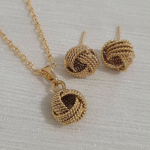 نیمست طرح طلای زنانه