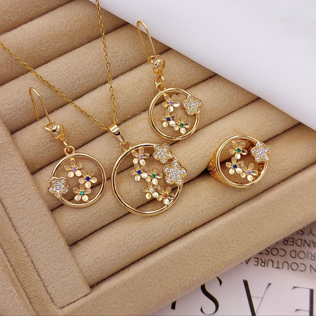 نیمست طرح طلای زنانه