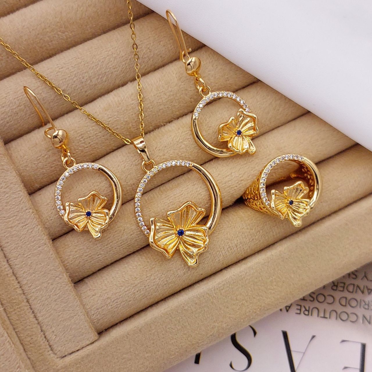 نیمست طرح طلای زنانه