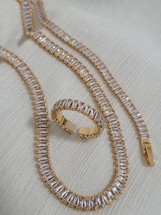 سرویس زیبای زنانه