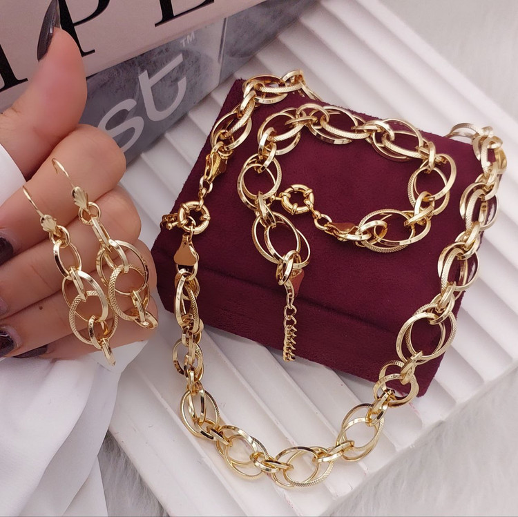 سرویس زنانه