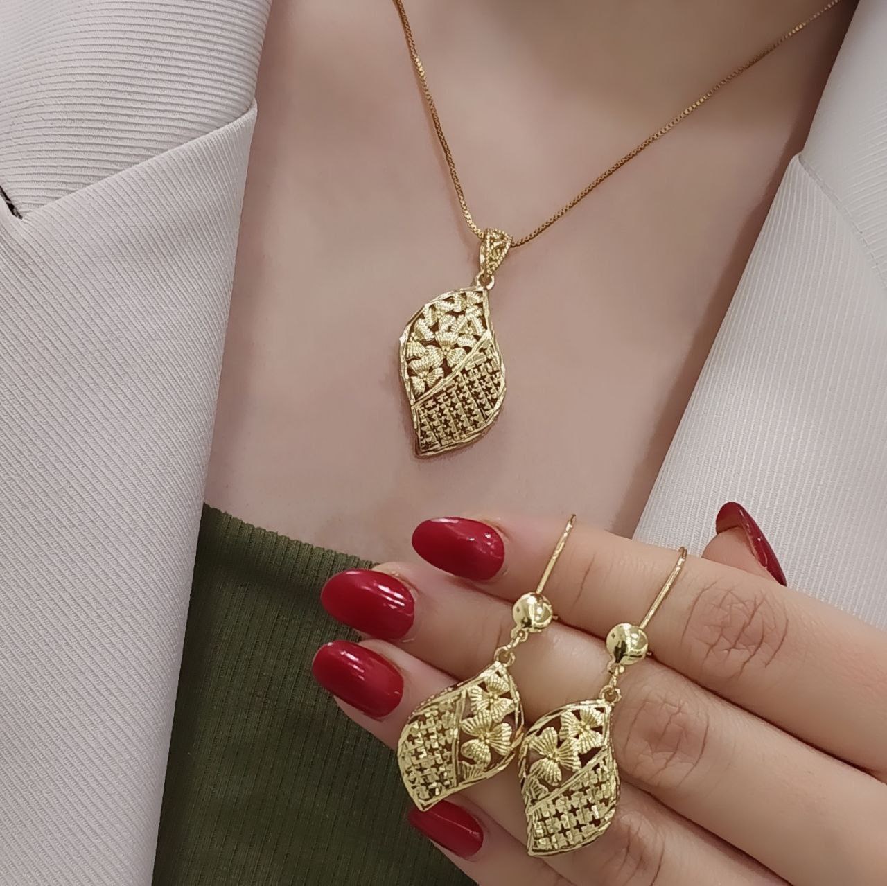 نیمست بدل زنانه