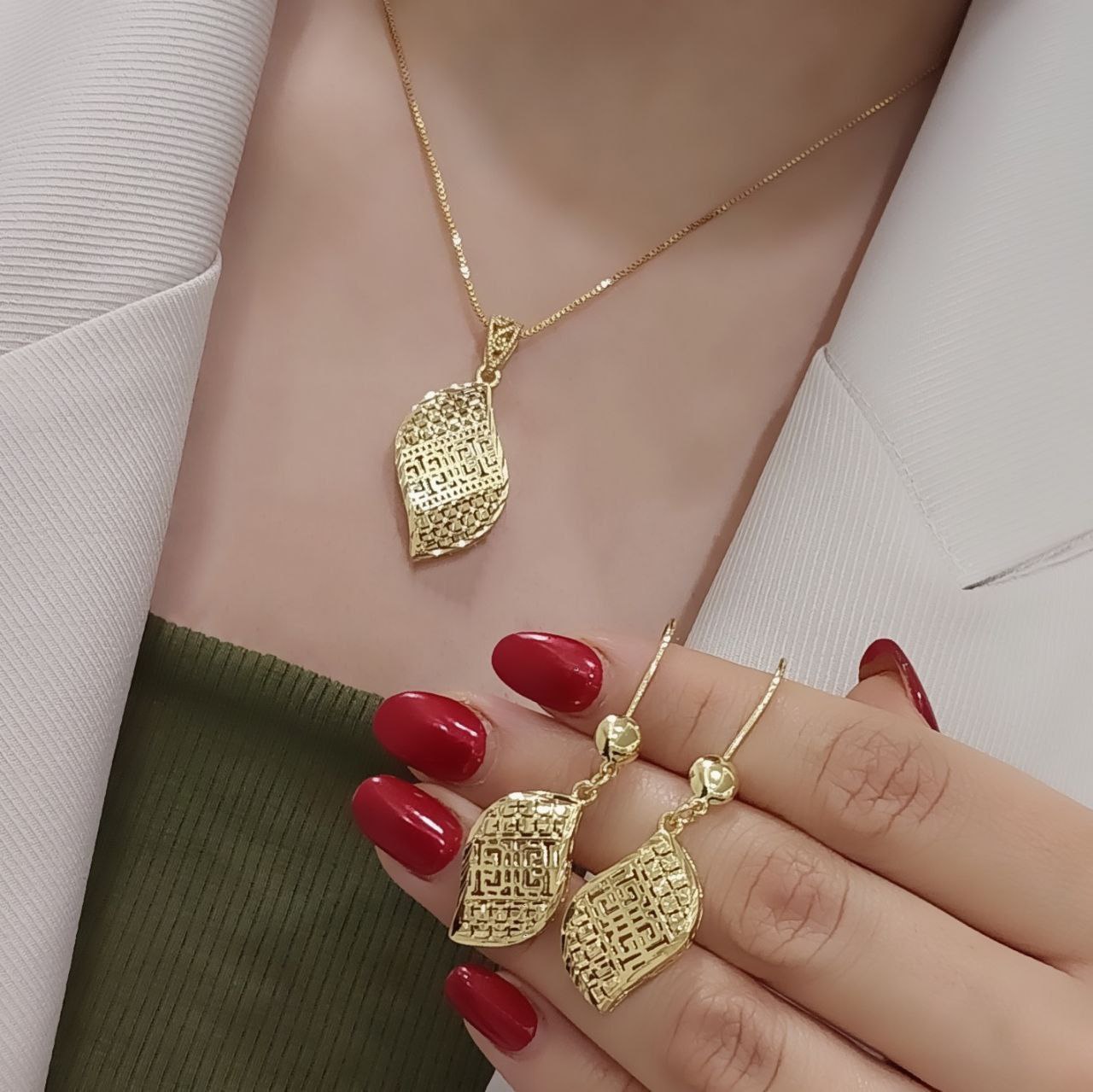 نیمست بدل زنانه