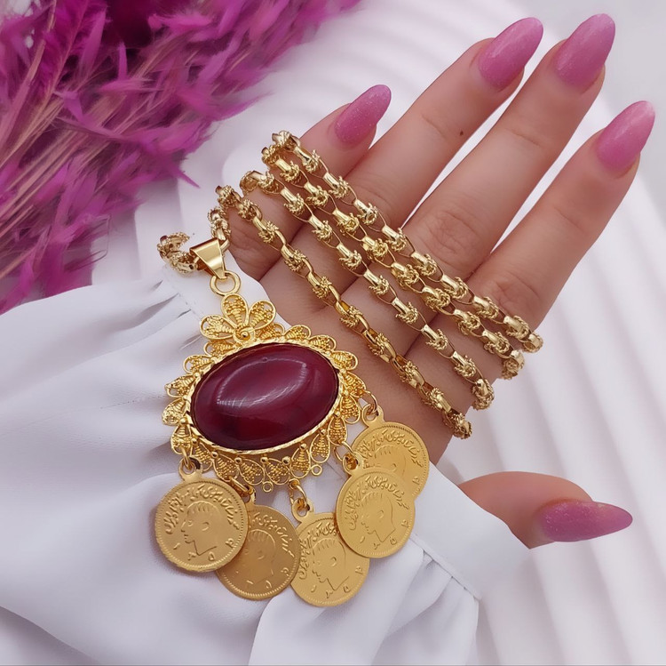 گردنبند طرح طلای زنانه