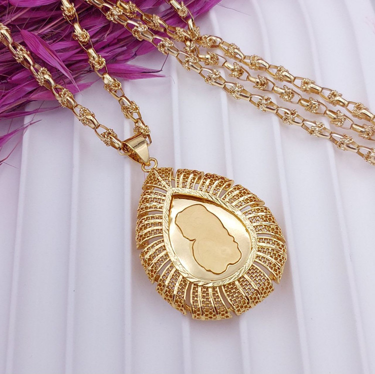 گردنبند طرح طلای زنانه