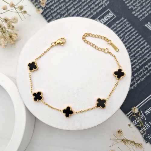 دستبند ونکلیف دخترانه