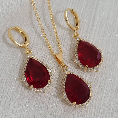 نیمست سنگی زنانه