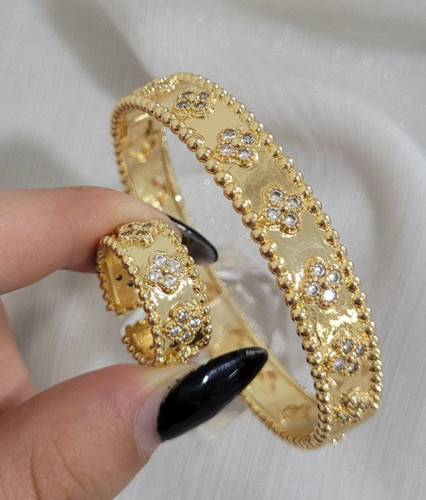 ست دستبند، انگشتر زنانه