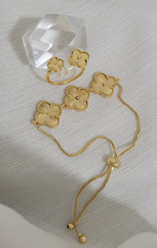 ست دستبند، انگشتر ونکلیف