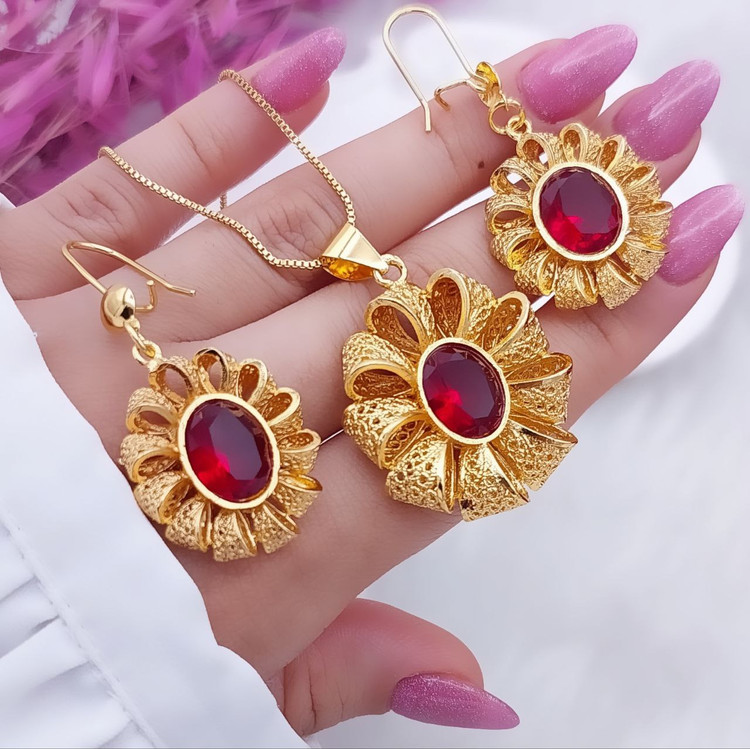 نیمست سنگی زنانه