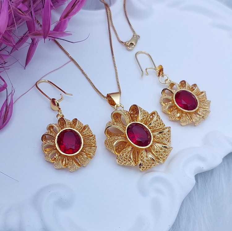 نیمست سنگی زنانه