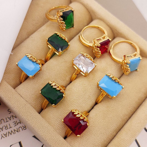 انگشتر طرح دار زنانه