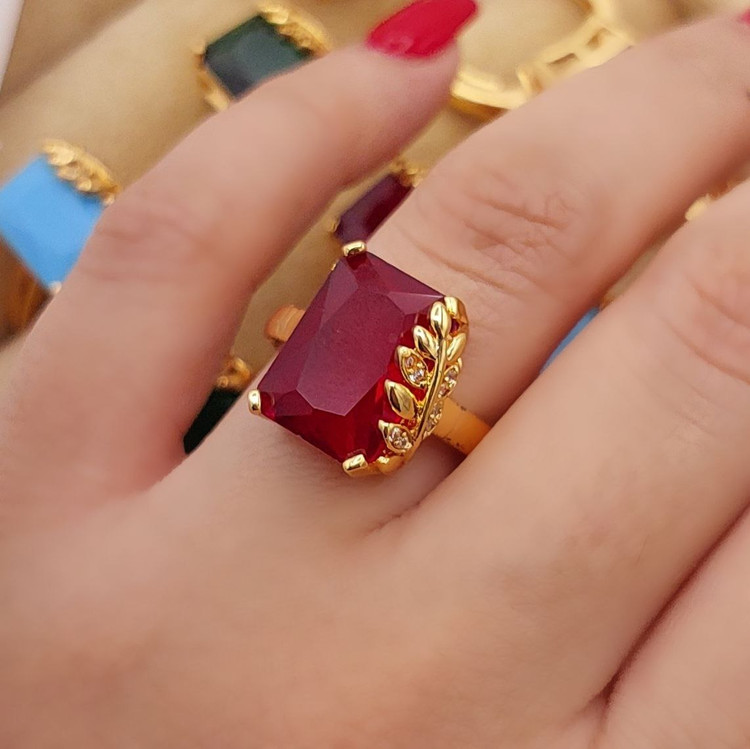 انگشتر سنگی زنانه