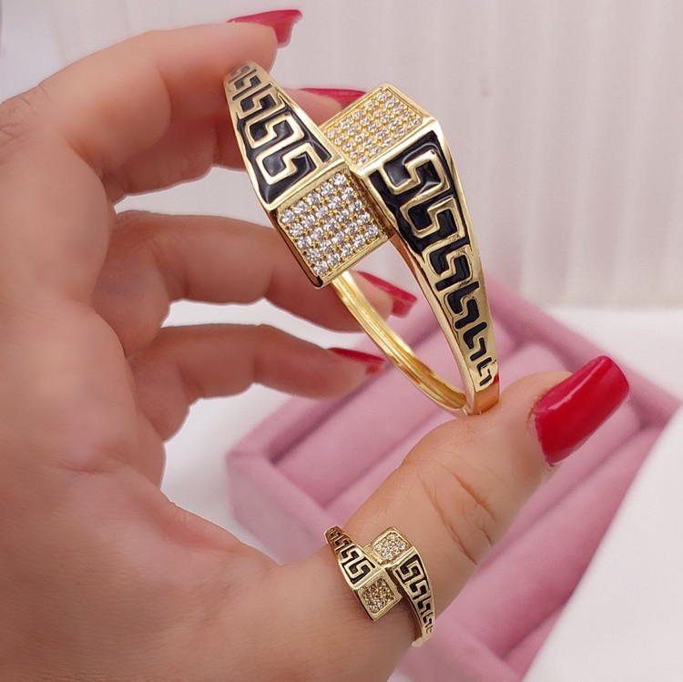 ست دستبند، انگشتر زنانه