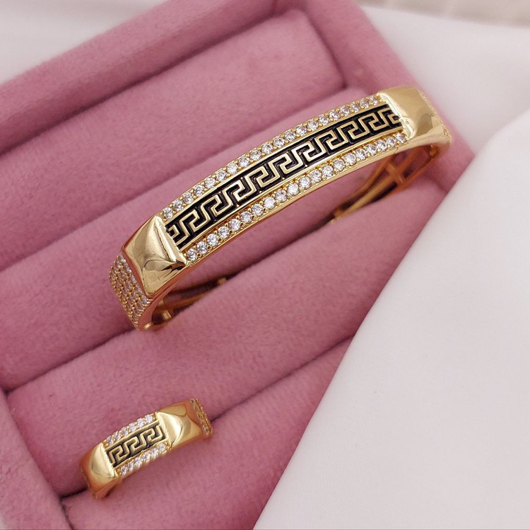 ست دستبند، انگشتر طرح طلای زنانه