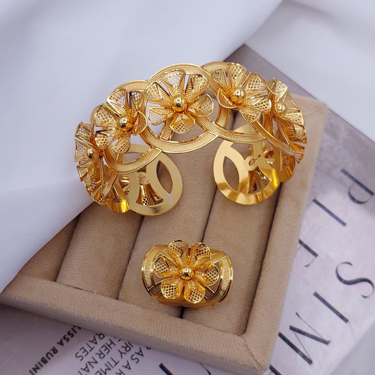 ست دستبند، انگشتر زنانه