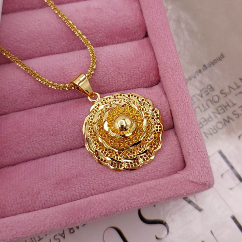 گردنبند گل زنانه