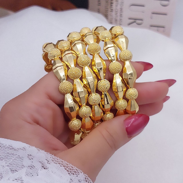 النگو زنانه قفلی با فرم مدرن