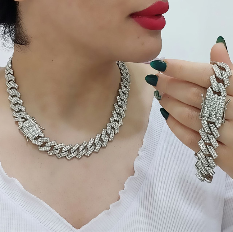 سرویس فول نگین زنانه