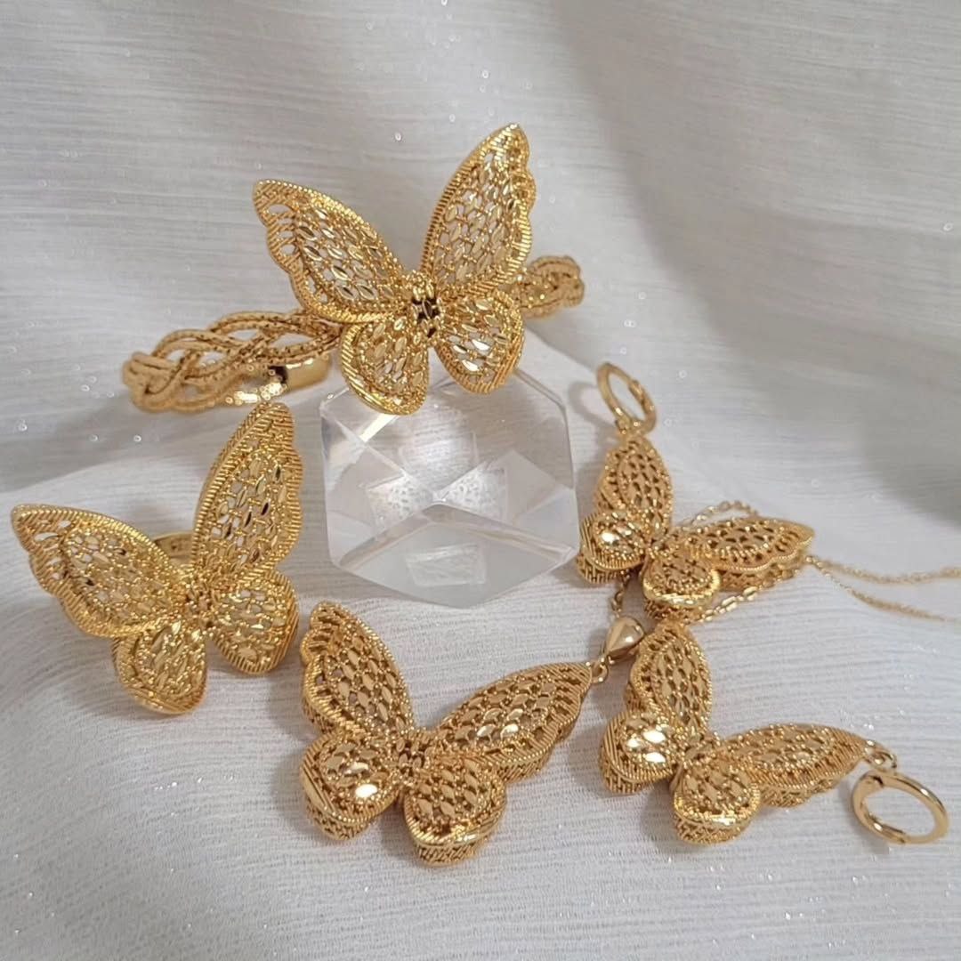 سرویس کامل پروانه دخترانه