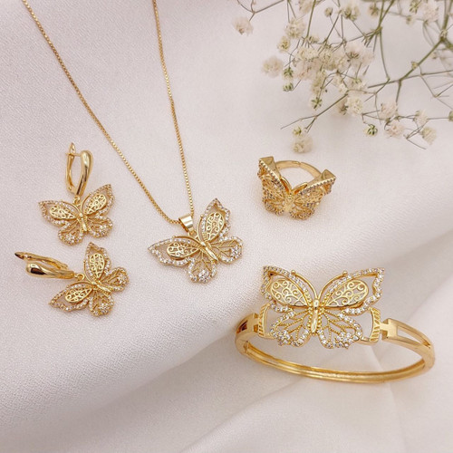 سرویس مدل پروانه زنانه