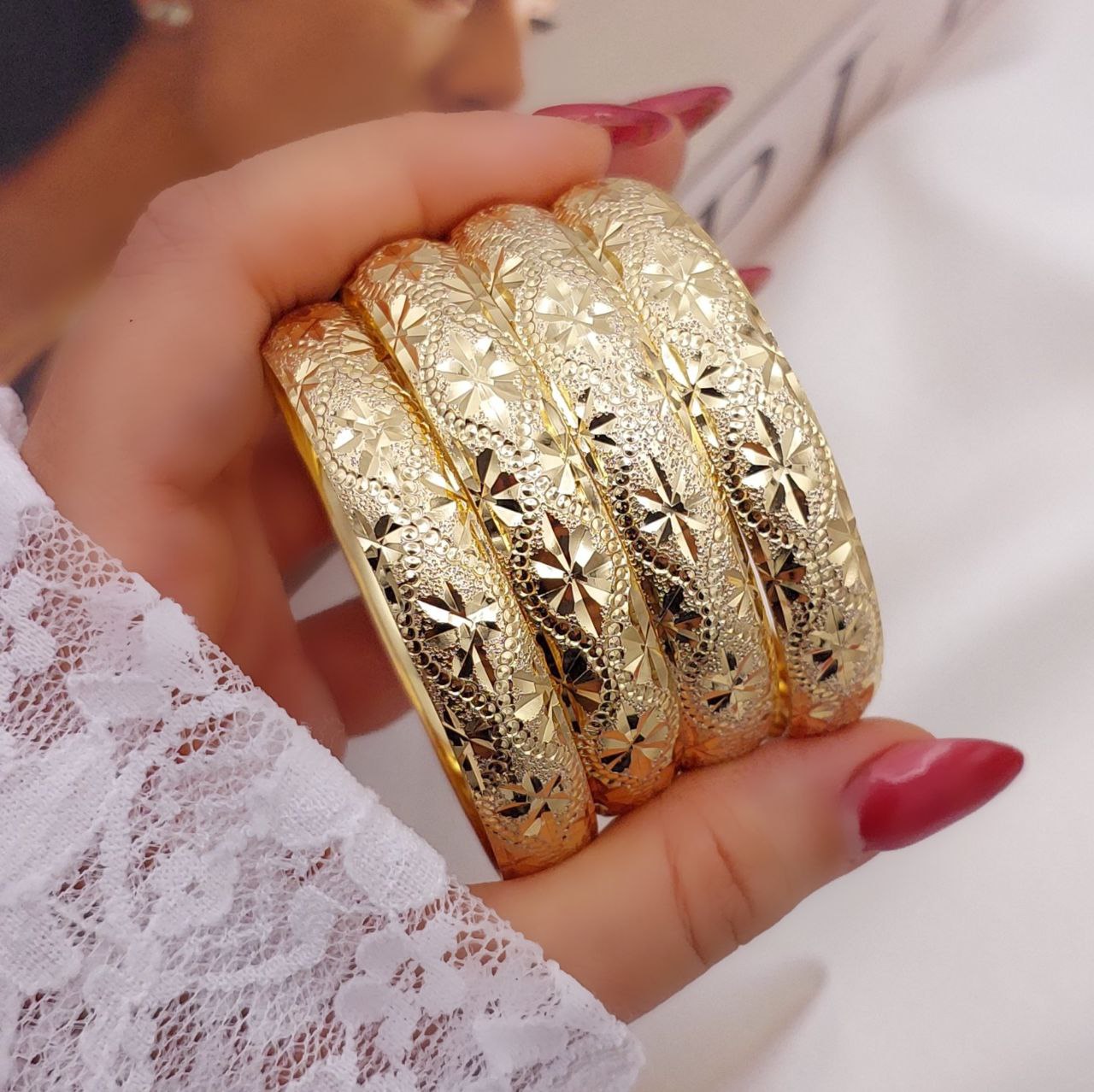 النگو زنانه ۱۰ میل پهن مناسب استفاده روزمره