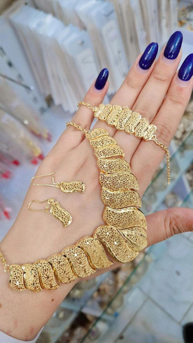 سرویس زنانه