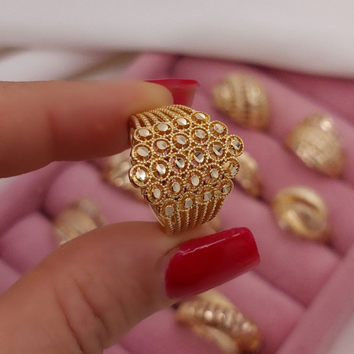 انگشتر طرح طلای زنانه