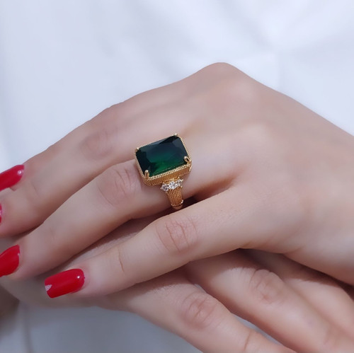 انگشتر سنگ سبز زنانه