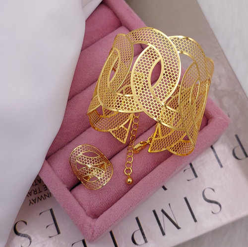 ست دستبند و انگشتر زنانه بحرینی ساده مینیمال رنگ ثابت