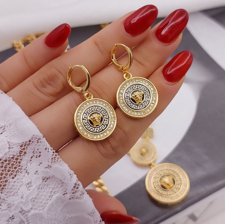 سرویس زنانه مدل ورساچه کارتیر لوکس