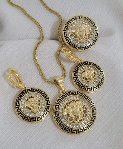 سرویس ورساچ زنانه