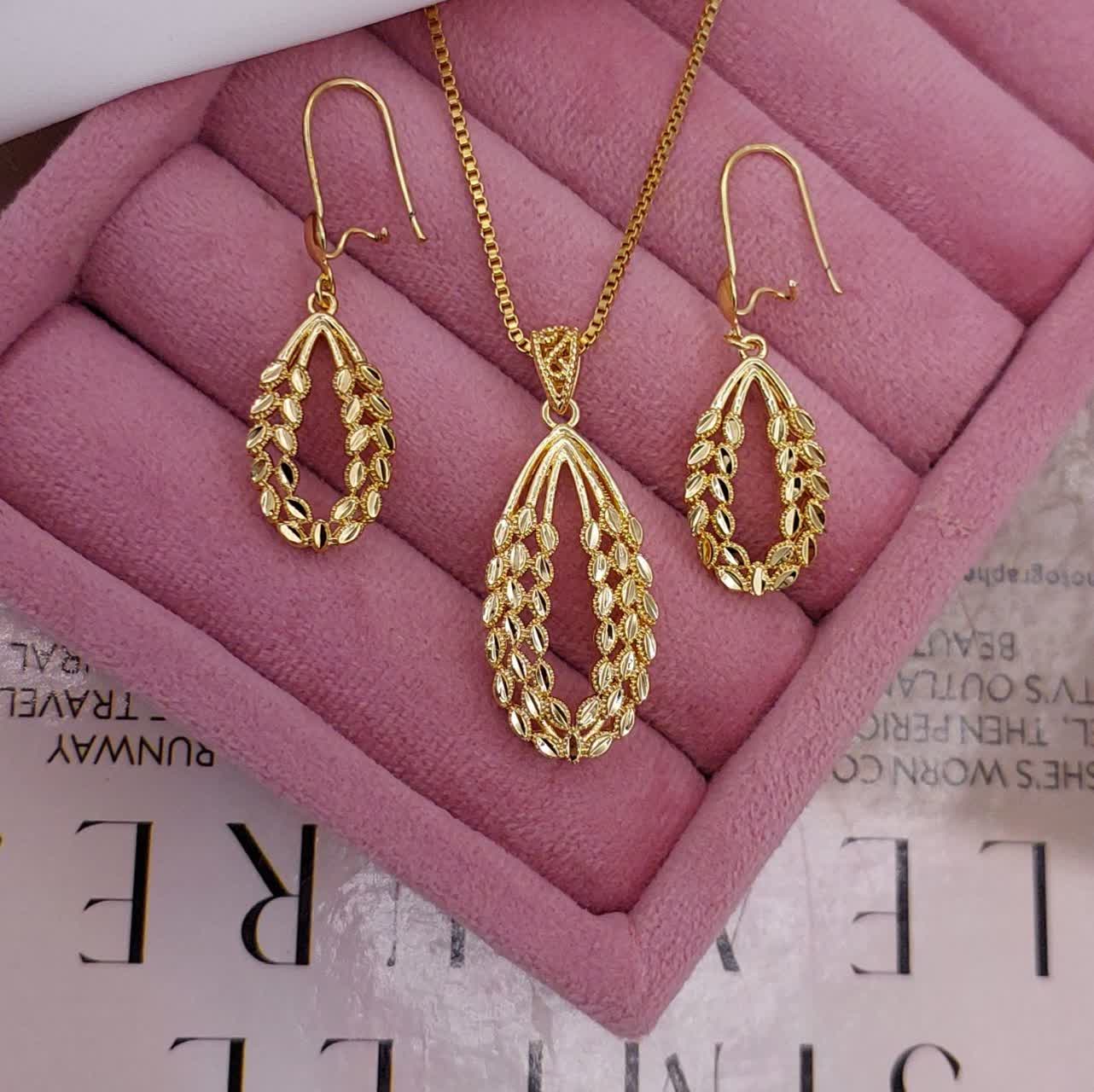 نیمست شیک زنانه اشکی گلریز