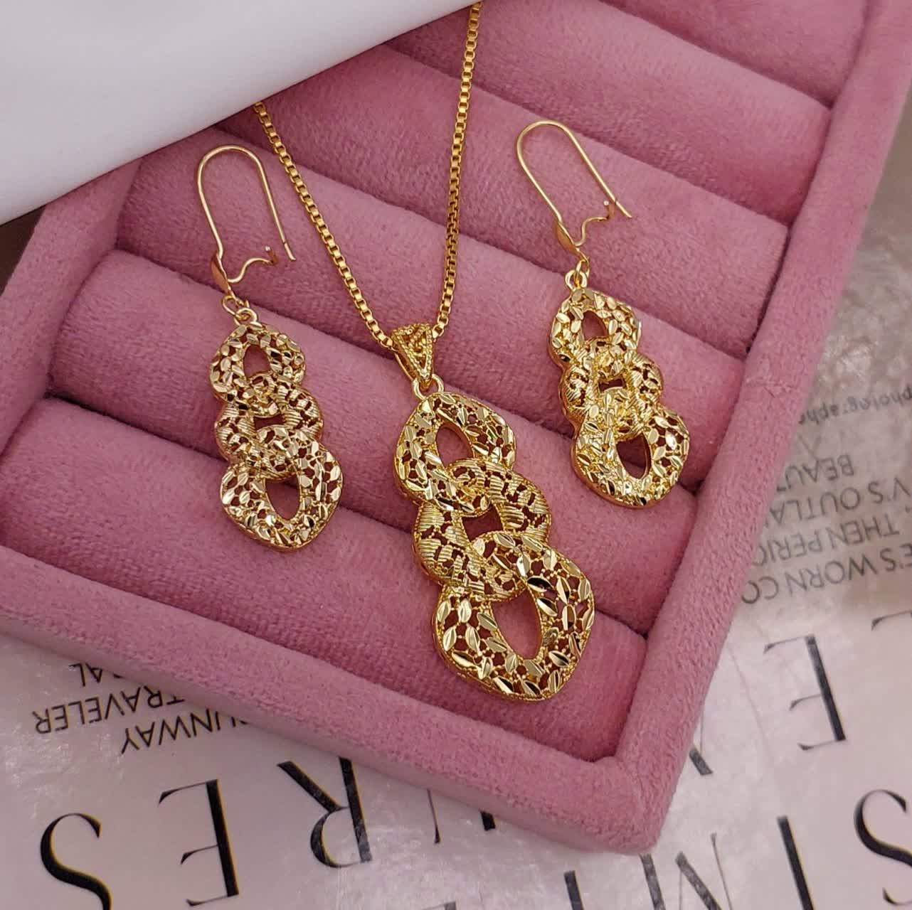 نیمست شیک زنانه چندحلقهای زنجیری