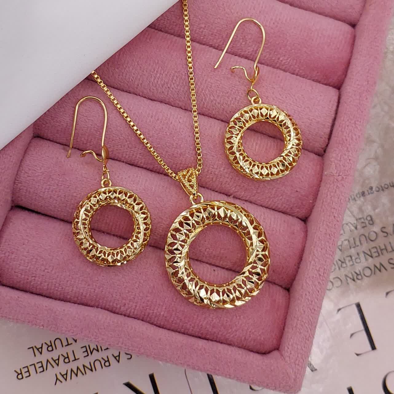 نیمست شیک زنانه دایرهای تراشخورده براق