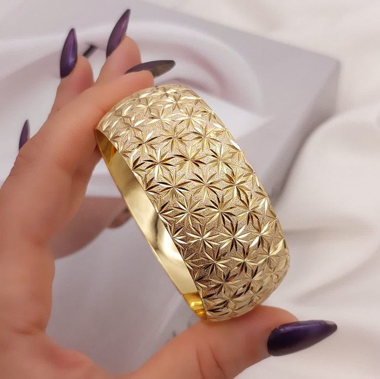 تکپوش ۳ سانتی طرح طلا با الگوی منظم ویترینی