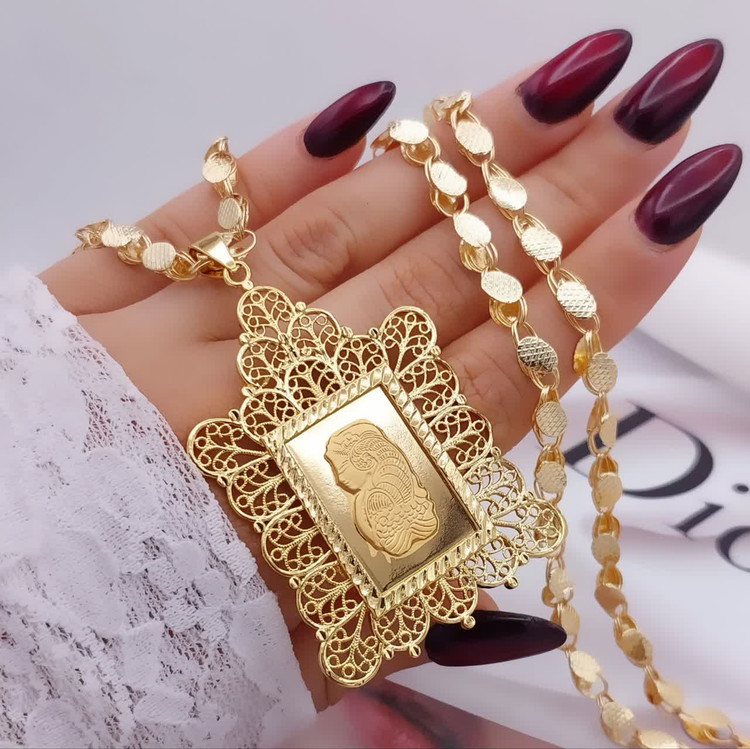 گردنبند طرح طلا زنانه May Dear مدل مستطیلی با قاب مشبک و زنجیر یزدی