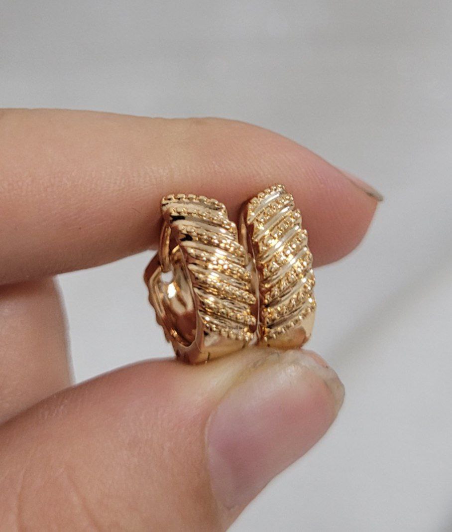 گوشواره حلقهای بدون نگین